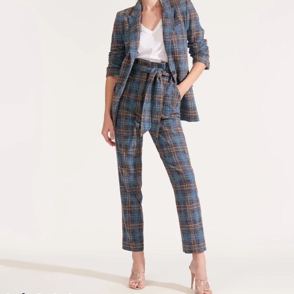 ✨VERONICA BEARD Blue Plaid Belted Suit Pants